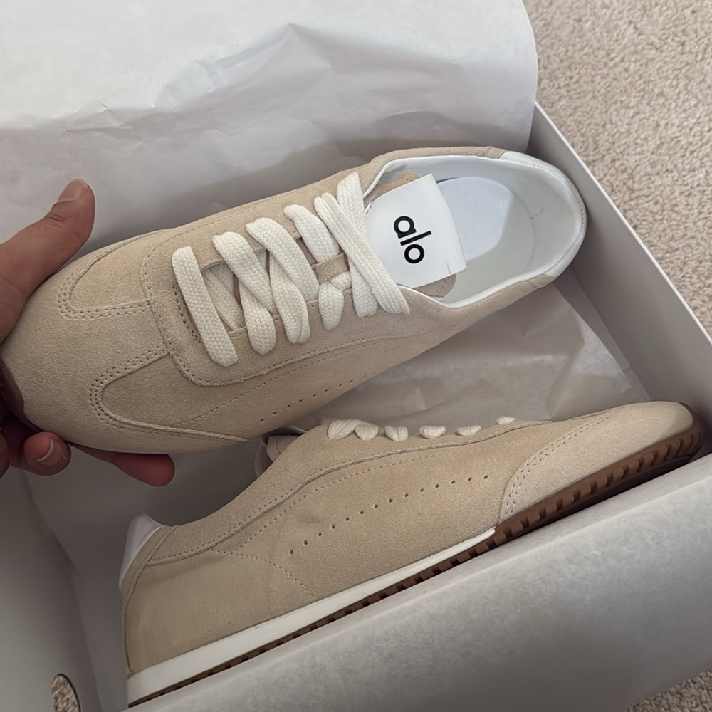 Brand new Alo sunset sneakers sz 8.5 - Picture 3 of 3